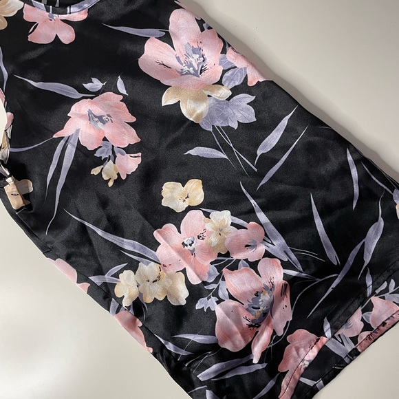 Croft & Borrow Floral Silk Tank Top: Floral - Picture 5 of 6